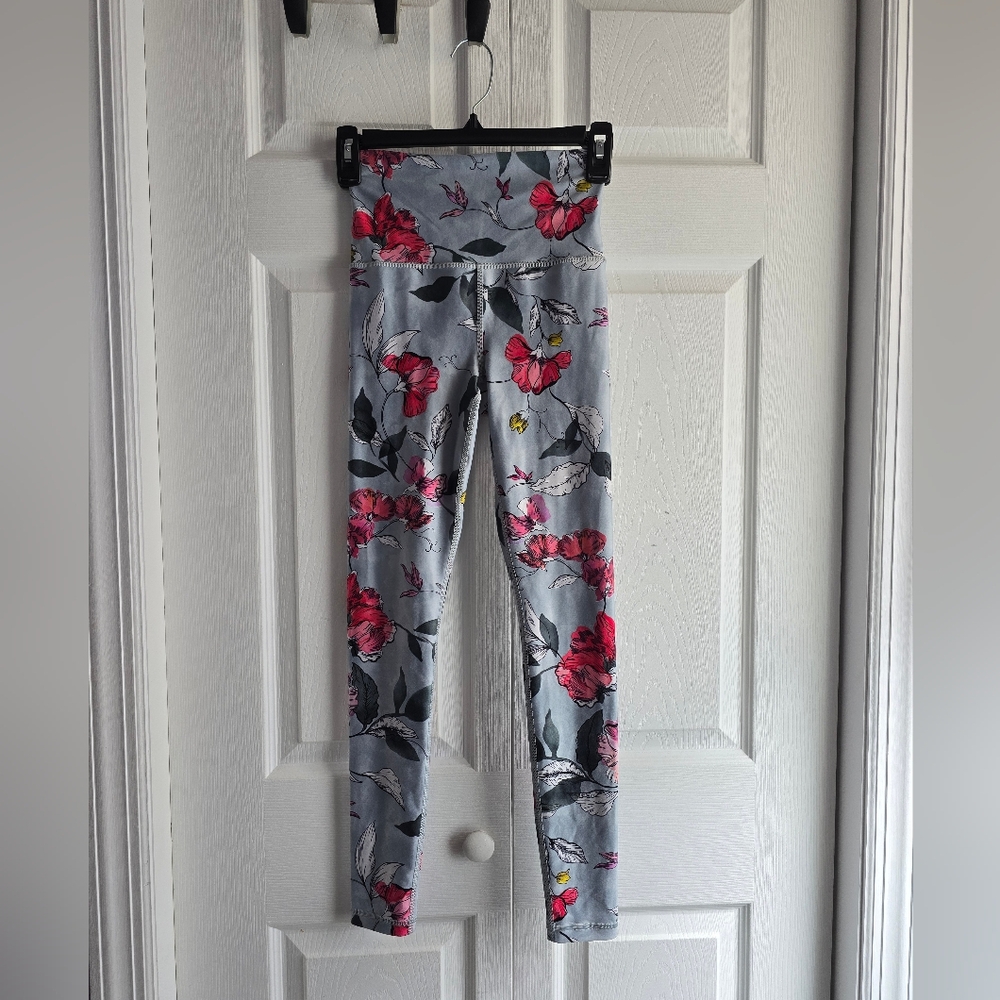 Athleta Light Blue Floral Leggings Size XXS/TTP length 35in